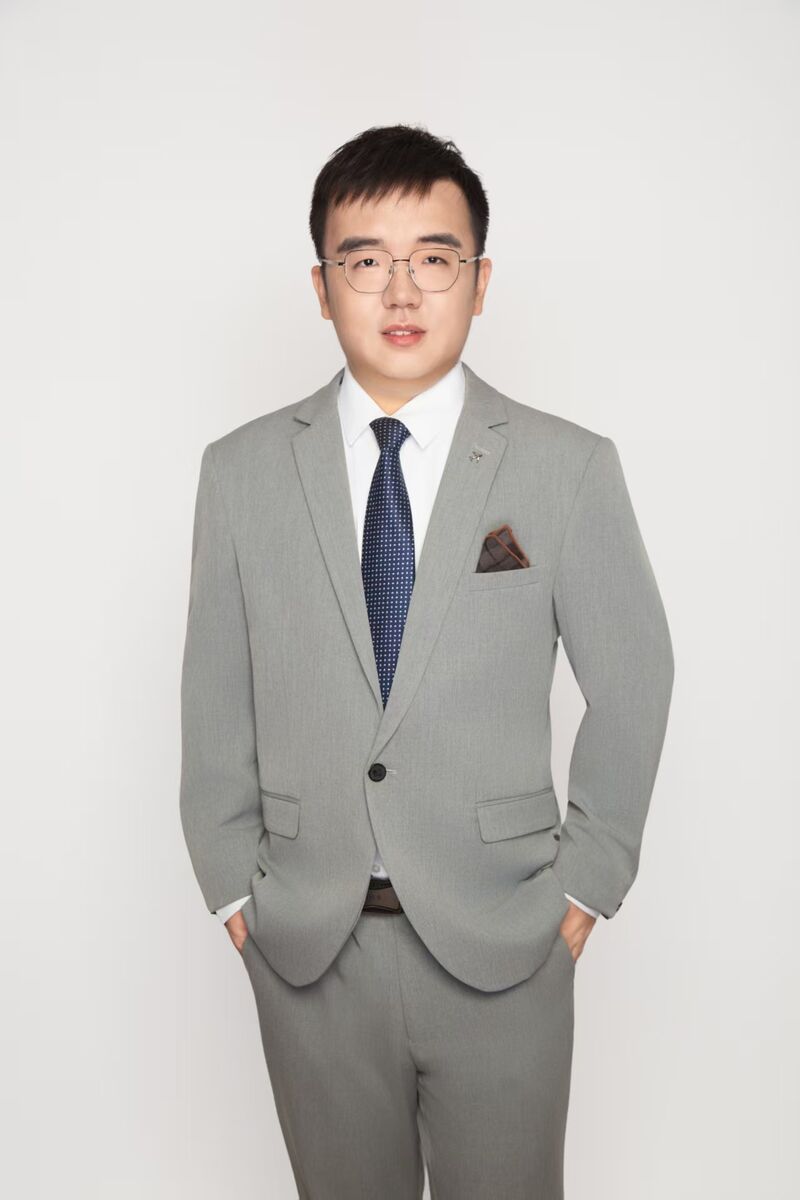 杜泽昊律师